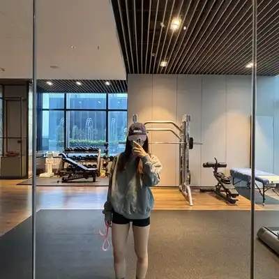 何铭